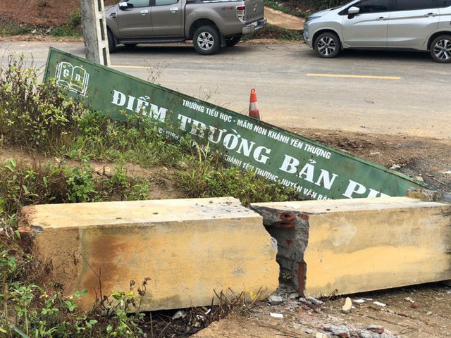 Gia cảnh nghèo của 3 cháu nhỏ tử nạn thương tâm trong vụ đổ trụ cổng trường ở Lào Cai - Ảnh 3.
