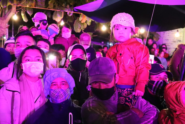 Hàng ngàn người “quên lạnh” trong đêm Phong Nha Countdown Party 2021 - Ảnh 4.