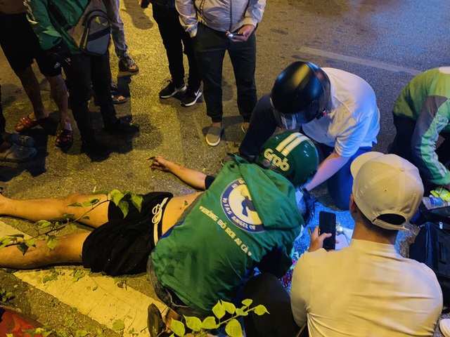 Câu chuyện về đội thiên thần cứu hộ giúp đỡ hàng nghìn người gặp nạn trên đường phố Hà Nội: Rét mấy cũng trực cứu người! - Ảnh 9.