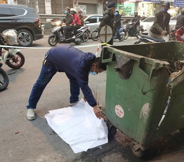 Thai nhi bị vứt cạnh thùng rác ở Hà Nội là do vừa nạo phá thai - Ảnh 2.