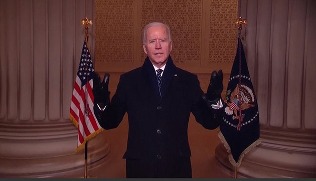 Đại gia đình Biden xem bắn pháo hoa mừng lễ nhậm chức - Ảnh 2.