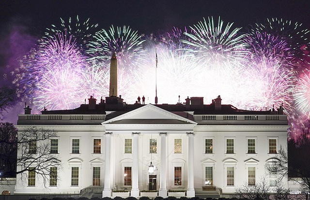 Đại gia đình Biden xem bắn pháo hoa mừng lễ nhậm chức - Ảnh 11.
