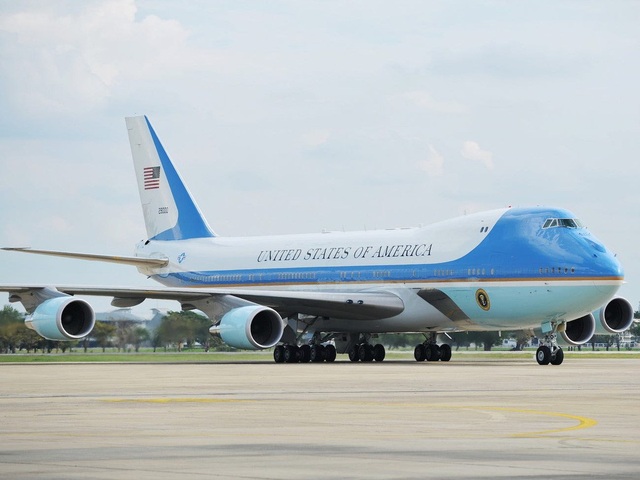 Chuyên cơ Air Force One mới cứng của Tổng thống Biden có gì đặc biệt? - Ảnh 1.