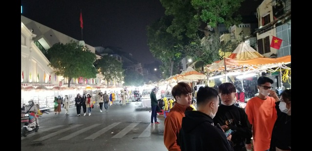 Thờ ơ phòng chống dịch tại các chợ đầu mối đông đúc của TP Hà Nội - Ảnh 6.