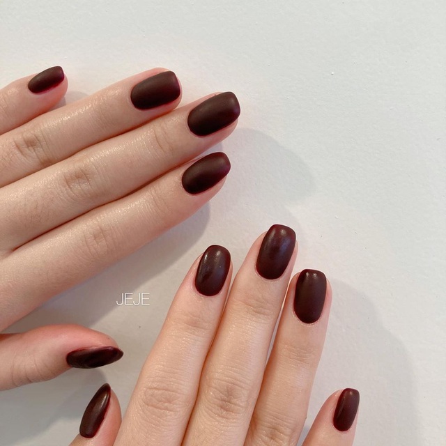 5 trend làm nail đang hot rần rần, chị em diện Tết cực sành điệu - Ảnh 9.