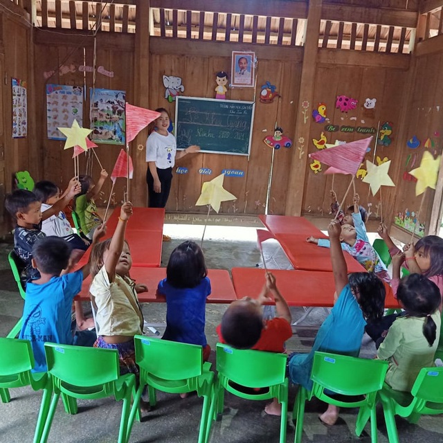 Sung Thị Tông – cô giáo H’Mông gọi trẻ đến trường - Ảnh 3.