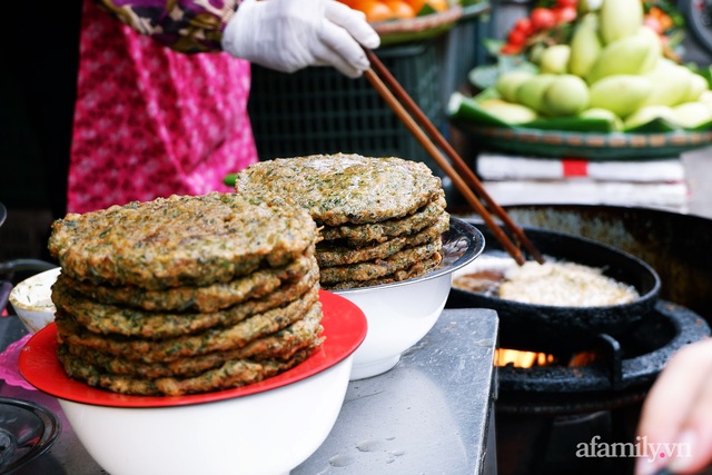 Ghé khu chợ thiên đường đất Cảng để thưởng thức không sót món đặc sản nào, lại xách về đủ hải sản tươi sống, giá dù đắt hơn vẫn được yêu thích chỉ vì lý do đơn giản này - Ảnh 10.