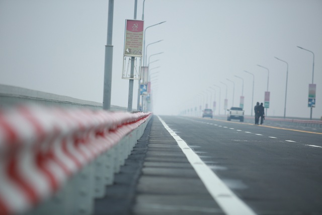 Kiểm soát tải trọng xe qua cầu Thăng Long để đảm bảo an toàn sau khi sửa chữa - Ảnh 4.