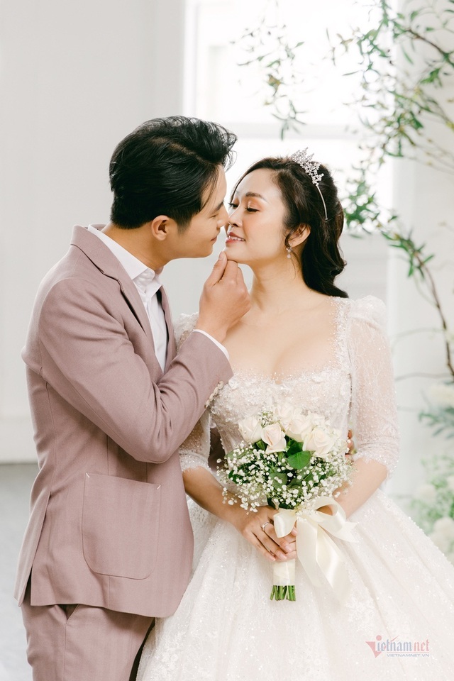 Ảnh cưới của MC Thùy Linh VTV và chồng diễn viên kém 5 tuổi - Ảnh 16.