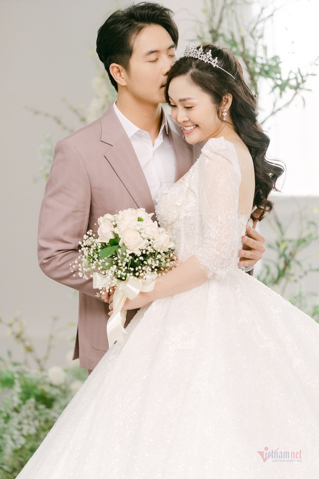 Ảnh cưới của MC Thùy Linh VTV và chồng diễn viên kém 5 tuổi - Ảnh 8.