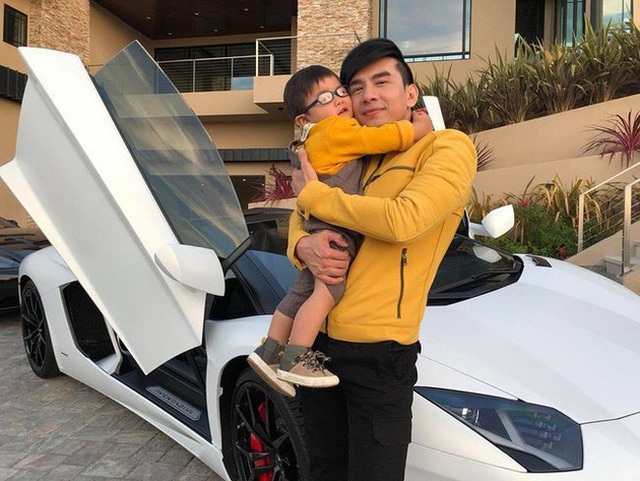  Con trai Đan Trường - Rich kid thứ thiệt showbiz Việt: 4 tuổi mặc đồ Gucci, có công ty riêng, tháng kiếm sương sương nghìn đô, được bố mẹ chiều hết nấc - Ảnh 3.