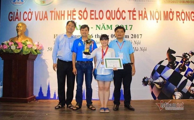Đường đi học 200 km của nữ sinh lớp 10 v&ocirc; địch cờ vua thế giới - Ảnh 3.