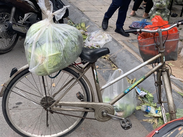 Giải cứu nông sản Hải Dương: Chỉ muốn bán cao lên cho bà con đỡ khổ - Ảnh 6.