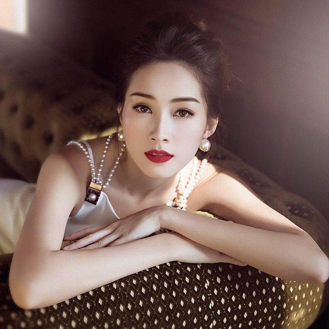 Tuổi 30 của Hoa hậu Việt Nam Đặng Thu Thảo: Mẹ 2 con, nhan sắc không tuổi - Ảnh 8.