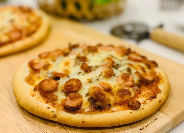 Công thức làm pizza dễ mà chuẩn của hoa hậu Ngọc Hân - Ảnh 9.