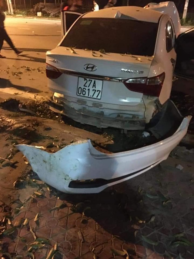 Trên đường đi làm thêm về, 2 sinh viên trường Cao đẳng Lào Cai bị ô tô tông tử vong - Ảnh 1.