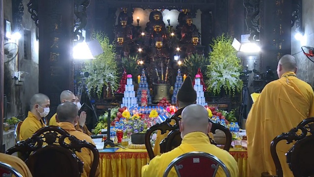 Những hình ảnh đẹp của nghi lễ cầu an online tại các đình chùa nổi tiếng - Ảnh 9.