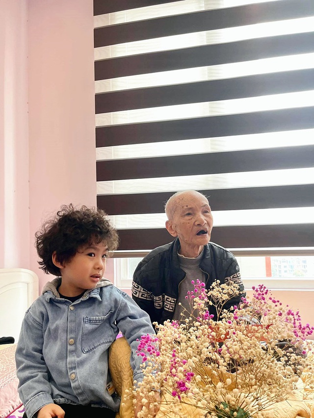 Tùng Dương chia sẻ về cụ 110 tuổi, con cháu toàn làm nghệ thuật - Ảnh 6.