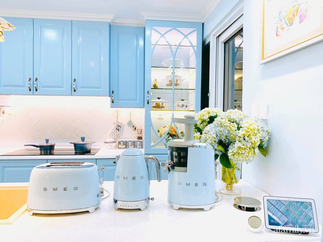 Căn bếp màu xanh yên bình, sang trọng với đủ thiết bị hiện đại của mẹ trẻ xinh đẹp Sài Thành - Ảnh 7.