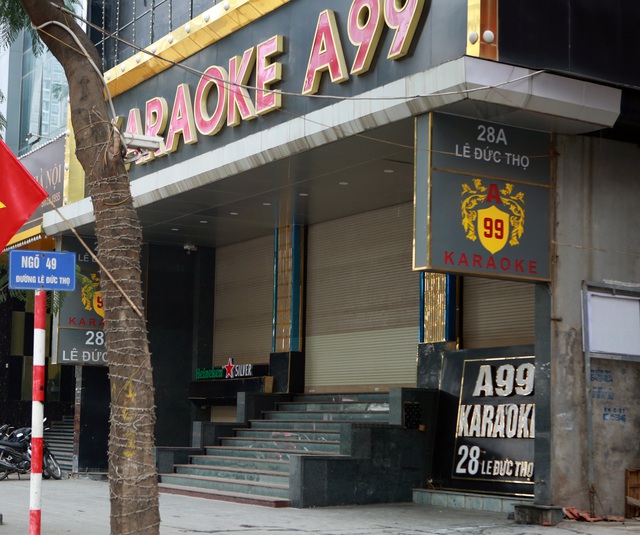Quán bar, karaoke cửa đóng then cài sau lệnh của TP Hà Nội để phòng dịch COVID-19 - Ảnh 12.