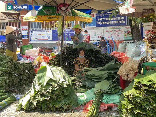 Chợ lá dong đông đúc nhất Sài Gòn chỉ còn vài người bán - Ảnh 2.