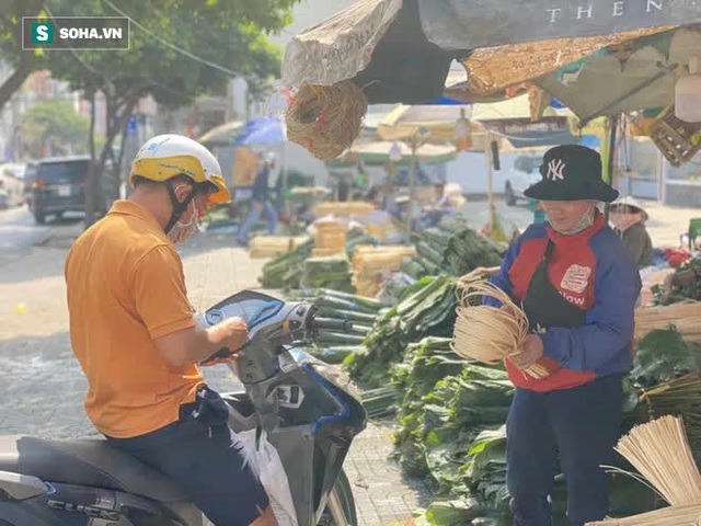 Chợ lá dong đông đúc nhất Sài Gòn chỉ còn vài người bán - Ảnh 3.