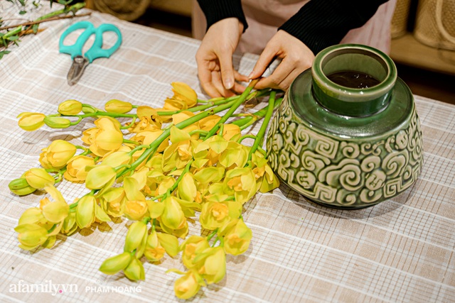 Tết năm nay các chị em nhất định phải có bình hoa địa lan, vừa chơi được lâu lại vừa sang cả ngôi nhà  - Ảnh 1.