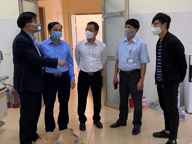 Chùm ảnh: Gấp rút triển khai bệnh viện dã chiến điều trị COVID-19 tại Điện Biên - Ảnh 3.