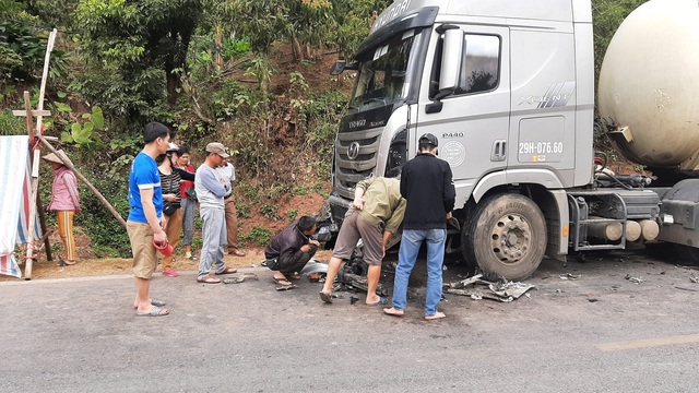 Nguyên nhân ban đầu vụ ô tô biển xanh va chạm xe bồn khiến 5 người thương vong - Ảnh 3.