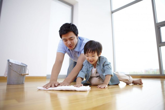 Hoạt động ng&agrave;y Tết n&ecirc;n l&agrave;m để trẻ kh&ocirc;ng ch&uacute;i đầu v&agrave;o điện thoại - Ảnh 1.