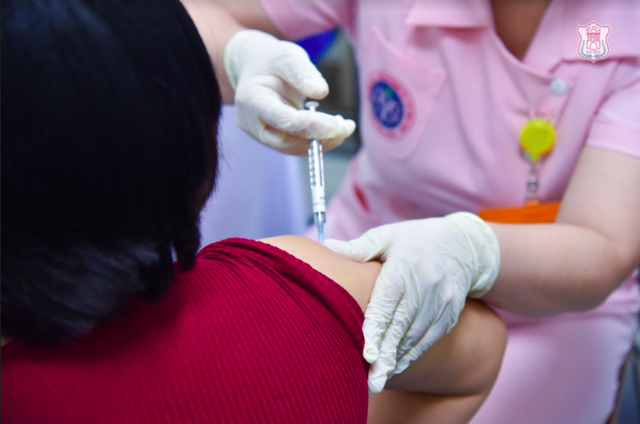 96 người hoàn thành mũi 1, sáng nay tiêm mũi 2 vaccine Covivac cho 6 tình nguyện viên - Ảnh 3.