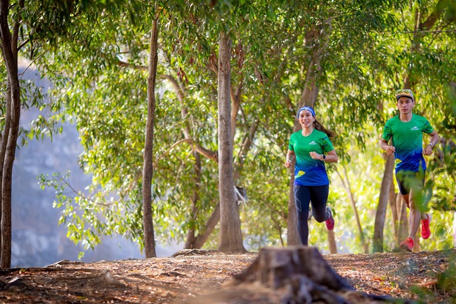 Tây Ninh thu hút cộng đồng runner với giải chạy BaDen Mountain Marathon 2021 - Ảnh 4.