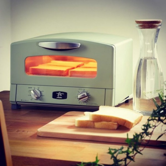 Nếu nhà bạn đang có máy nướng bánh mì thì đây là 8 vị trí hợp lý để máy giúp tạo vẻ đẹp đặc biệt cho căn bếp nhỏ - Ảnh 3.