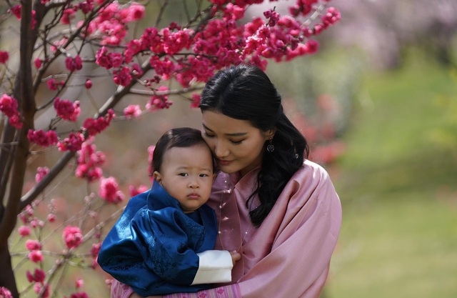 Quốc vương và Hoàng hậu Bhutan mừng con trai một tuổi - Ảnh 5.