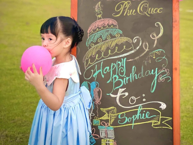 Con gái hoa hậu Đặng Thu Thảo được mẹ tổ chức tiệc sinh nhật 3 tuổi ở Phú Quốc - Ảnh 1.