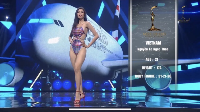 Màn hất váy gợi nhớ H’Hen Niê của Ngọc Thảo đêm bán kết Miss Grand International 2020 - Ảnh 5.