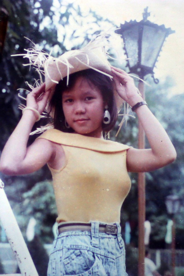 Dân mạng ngỡ ngàng khi nhìn lại nhan sắc ngày xưa của dàn nữ danh hài Vbiz: Hồng Đào quá đỗi gợi cảm, Vân Dung từng lọt top cao của Hoa hậu Việt Nam - Ảnh 6.