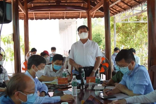 Thứ trưởng Đỗ Xuân Tuyên kiểm tra công tác nhập cảnh và phòng chống dịch COVID-19 ở Tây Ninh - Ảnh 4.