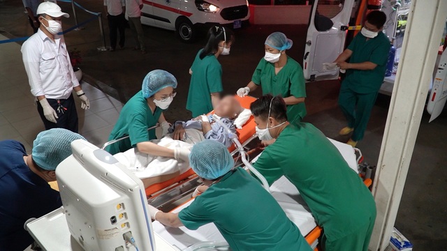 Bệnh viện Chợ Rẫy tiếp nhận nữ bệnh nhân COVID-19 nặng nhất Việt Nam - Ảnh 2.