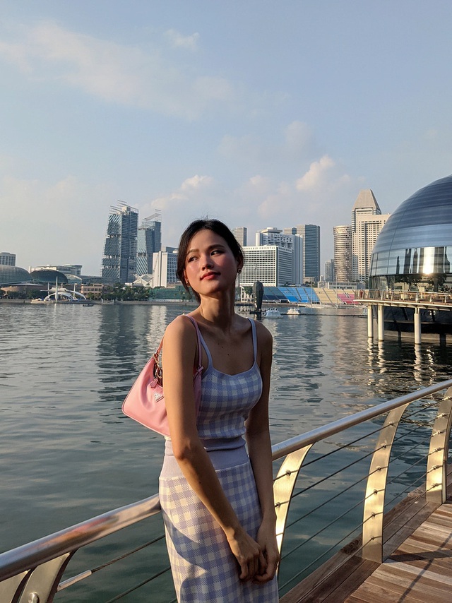 Cuộc sống của siêu mẫu Tuyết Lan ở Singapore - Ảnh 2.