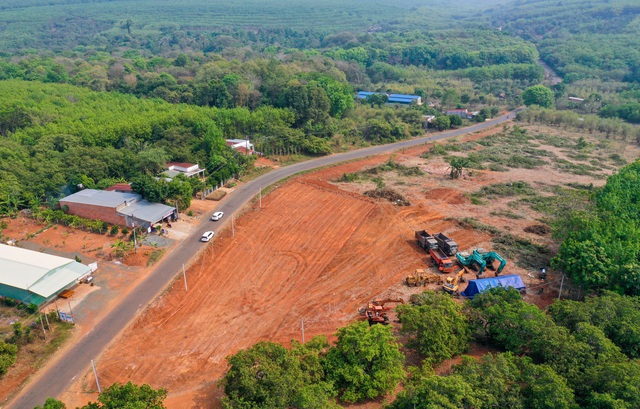 Hơn 70% phải bù lỗ, các địa phương vẫn đua nhau đề xuất xây sân bay - Ảnh 1.