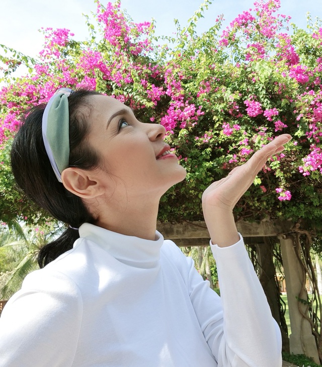 Người đẹp Tây Đô Việt Trinh khoe khu vườn toàn trái cây đặc sản, không thiếu món gì - Ảnh 4.