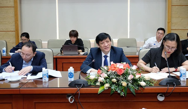 Bộ Y tế thảo luận với Đại sứ Trung Quốc, Ấn Độ và Tham tán công sứ Nga về vaccine phòng COVID-19 - Ảnh 2.