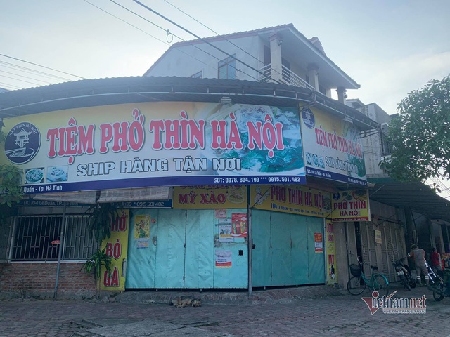 Bò phát bệnh u cục trên lưng, nhiều hàng phở nổi tiếng đóng cửa - Ảnh 1.