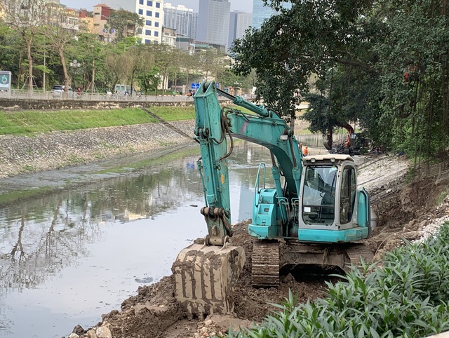 Hà Nội: Gấp rút thi công cống ngầm gom nước thải giải cứu sông Tô Lịch - Ảnh 3.