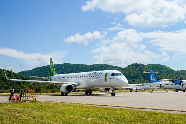 Khách bay tăng vọt, sân bay Côn Đảo phải lắp đèn bay đêm - Ảnh 1.