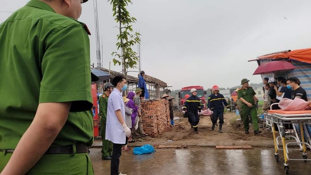 Tìm thấy thi thể 2 công nhân tử vong trong vụ sập giàn giáo công trình ở Bắc Ninh - Ảnh 4.