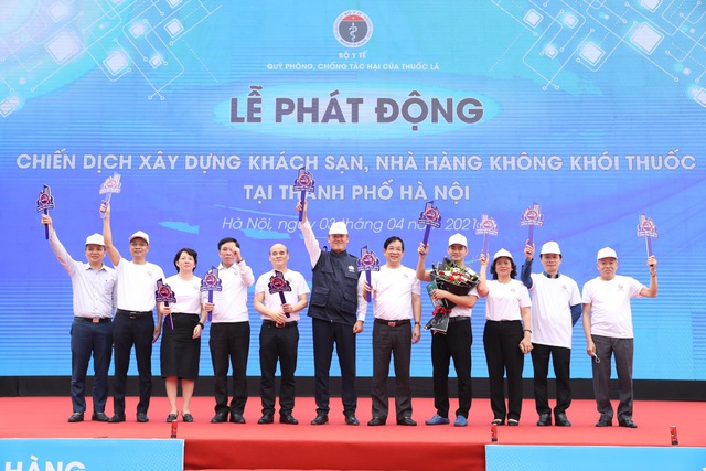 Hà Nội: 200 khách sạn, nhà hàng cam kết xây dựng môi trường không khói thuốc - Ảnh 1.