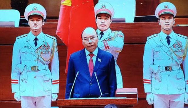100% ĐBQH có mặt tán thành thông qua Nghị quyết bầu đồng chí Nguyễn Xuân Phúc làm Chủ tịch nước - Ảnh 3.