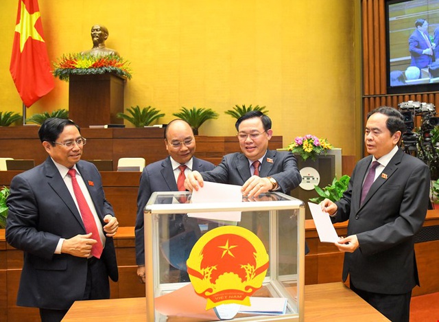 Miễn nhiệm Phó Thủ tướng Trịnh Đình Dũng và các thành viên Chính phủ - Ảnh 2.